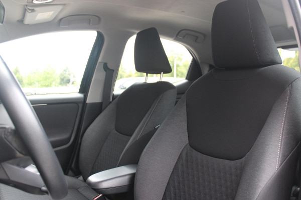 Toyota Yaris 1.5 Hybrid 115PK DYNAMIC | ACHTERUITRIJ CAMERA | ADAPTIVE CRUISE CONTROL | ELEKTRISCHE RAMEN VOOR  / ACHTER | DAB+ RADIO | APPLE CARPLAY / ANDROID AUTO | CLIMATE CONTROL | ALL SEASONS BANDEN | LED VERLICHTING | MISTLAMPEN VOOR |