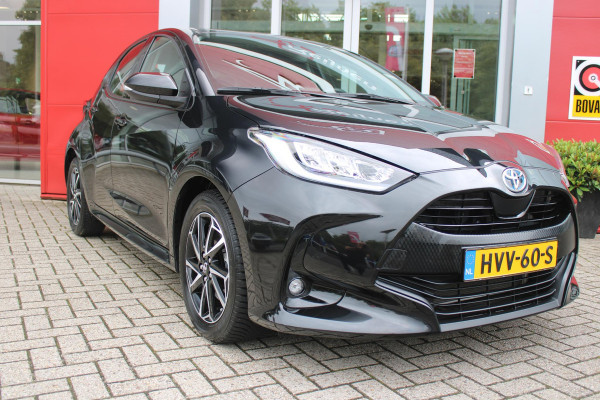 Toyota Yaris 1.5 Hybrid 115PK DYNAMIC | ACHTERUITRIJ CAMERA | ADAPTIVE CRUISE CONTROL | ELEKTRISCHE RAMEN VOOR  / ACHTER | DAB+ RADIO | APPLE CARPLAY / ANDROID AUTO | CLIMATE CONTROL | ALL SEASONS BANDEN | LED VERLICHTING | MISTLAMPEN VOOR |