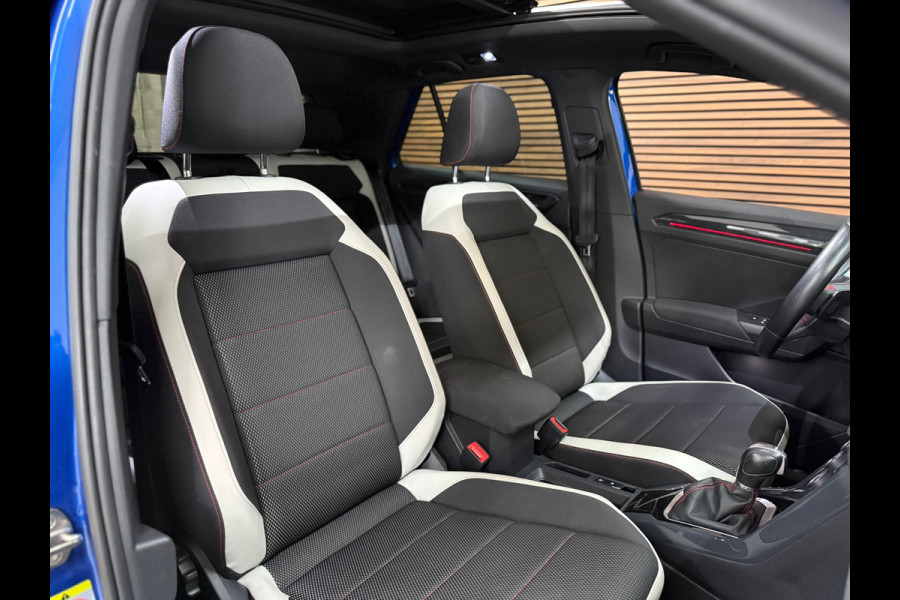 Volkswagen T-Roc 1.5 TSI Sport | Pano | Virtual Cockpit | Navi | 19' inch | Adaptive Cruise
