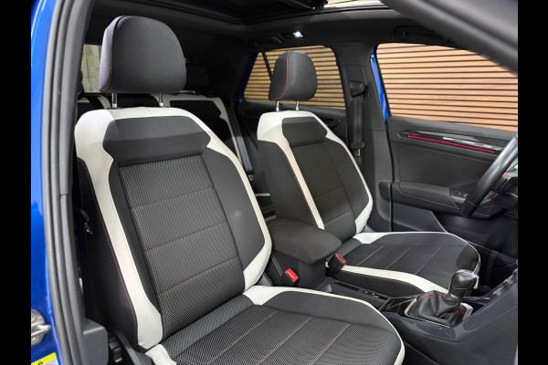 Volkswagen T-Roc 1.5 TSI Sport | Pano | Virtual Cockpit | Navi | 19' inch | Adaptive Cruise