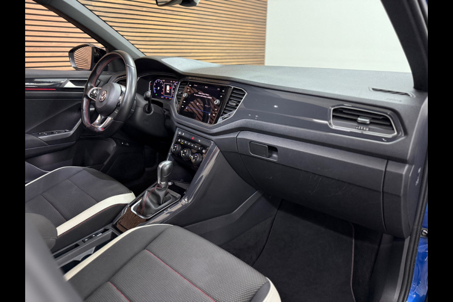 Volkswagen T-Roc 1.5 TSI Sport | Pano | Virtual Cockpit | Navi | 19' inch | Adaptive Cruise