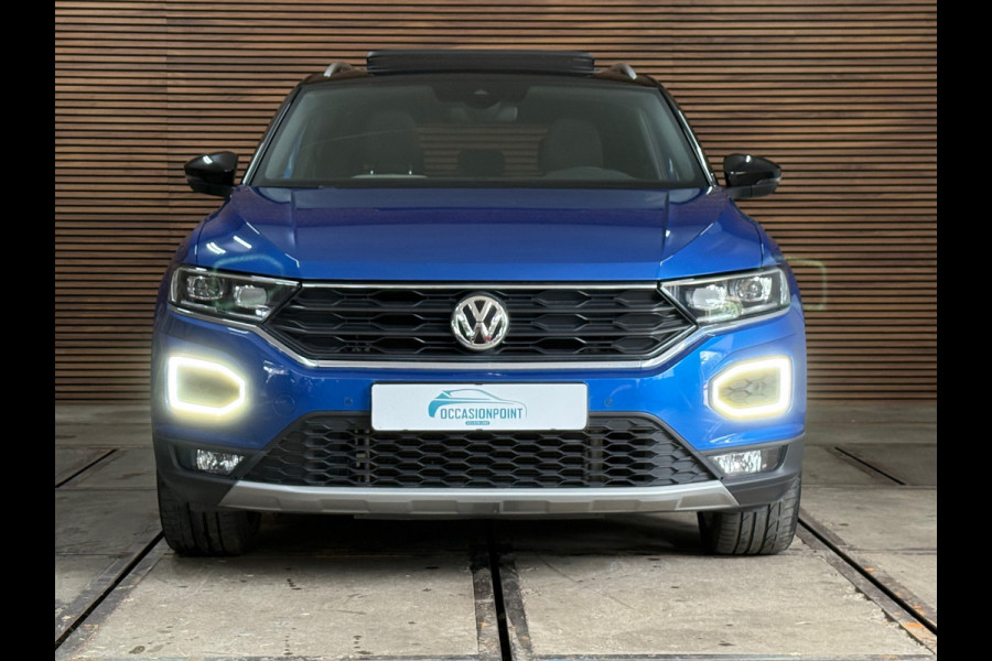 Volkswagen T-Roc 1.5 TSI Sport | Pano | Virtual Cockpit | Navi | 19' inch | Adaptive Cruise