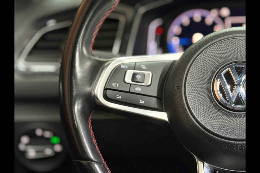 Volkswagen T-Roc 1.5 TSI Sport | Pano | Virtual Cockpit | Navi | 19' inch | Adaptive Cruise