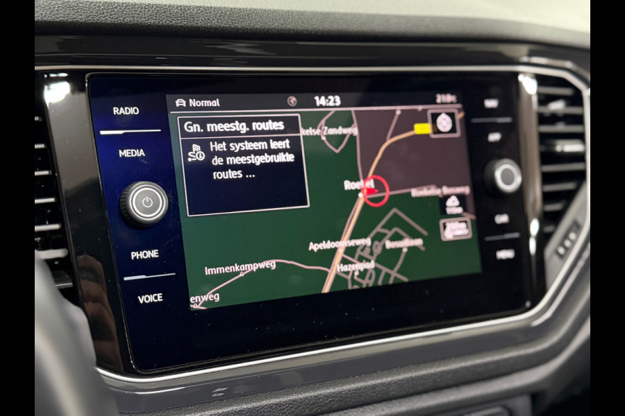 Volkswagen T-Roc 1.5 TSI Sport | Pano | Virtual Cockpit | Navi | 19' inch | Adaptive Cruise