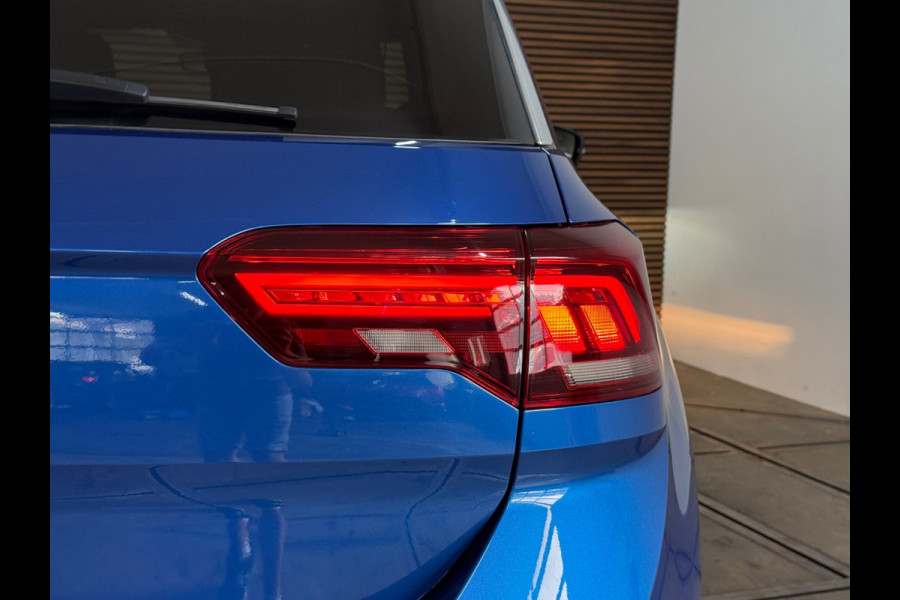 Volkswagen T-Roc 1.5 TSI Sport | Pano | Virtual Cockpit | Navi | 19' inch | Adaptive Cruise