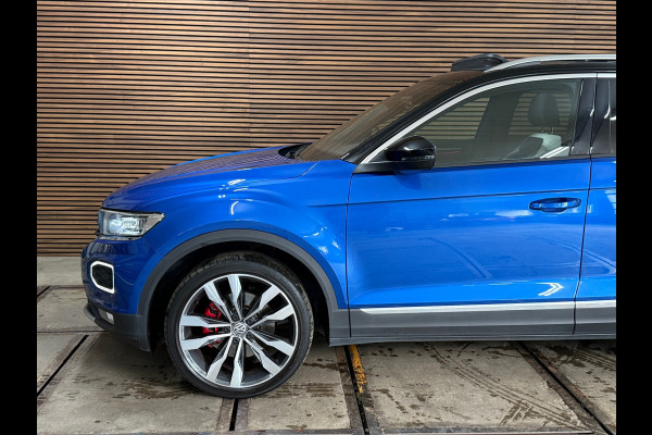 Volkswagen T-Roc 1.5 TSI Sport | Pano | Virtual Cockpit | Navi | 19' inch | Adaptive Cruise