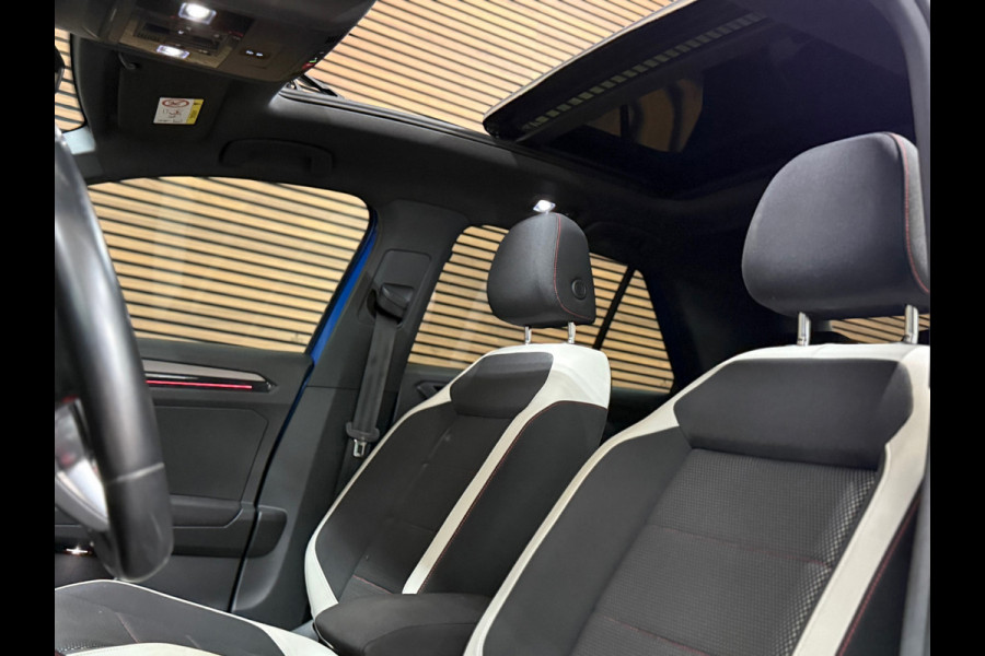 Volkswagen T-Roc 1.5 TSI Sport | Pano | Virtual Cockpit | Navi | 19' inch | Adaptive Cruise