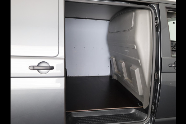 Volkswagen Transporter 2.0 TDI L2H1 28 Economy Business