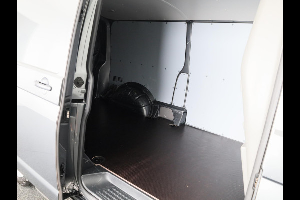 Volkswagen Transporter 2.0 TDI L2H1 28 Economy Business