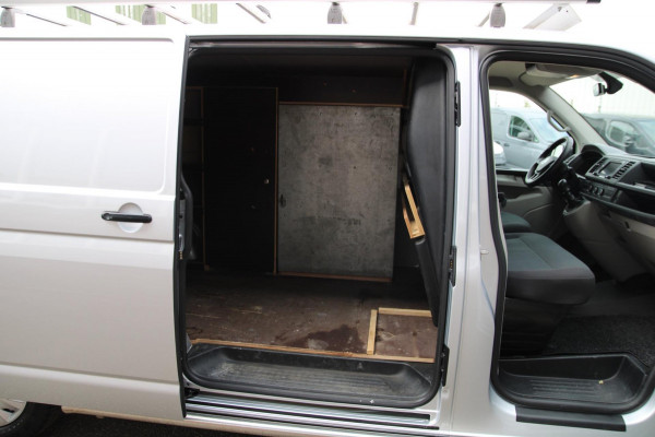 Volkswagen Transporter 2.0 TDI L2H1 Comfortline / App Connect / Trekhaak / Navi / cruise / Imperiaal
