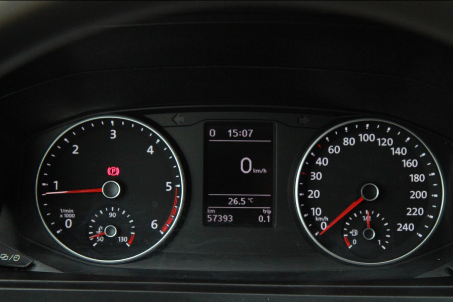 Volkswagen Transporter 2.0 TDI L2H1 Comfortline / App Connect / Trekhaak / Navi / cruise / Imperiaal