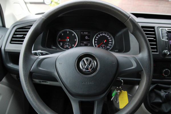 Volkswagen Transporter 2.0 TDI L2H1 Comfortline / App Connect / Trekhaak / Navi / cruise / Imperiaal