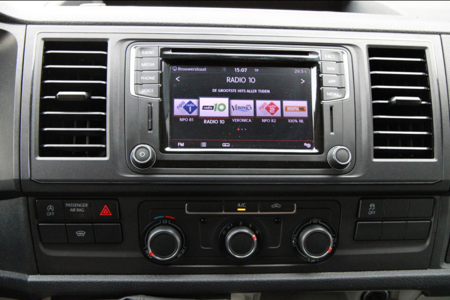 Volkswagen Transporter 2.0 TDI L2H1 Comfortline / App Connect / Trekhaak / Navi / cruise / Imperiaal