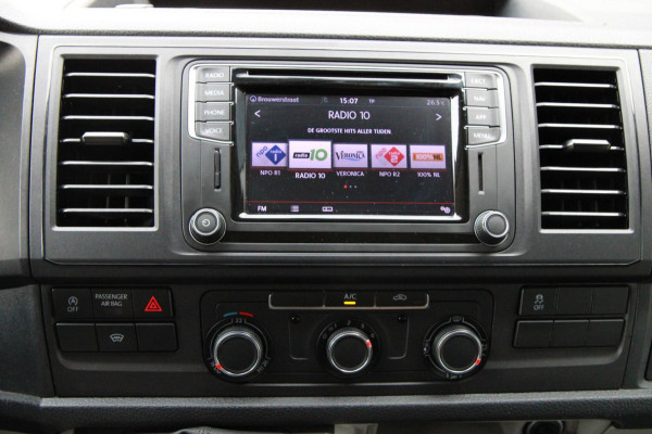 Volkswagen Transporter 2.0 TDI L2H1 Comfortline / App Connect / Trekhaak / Navi / cruise / Imperiaal