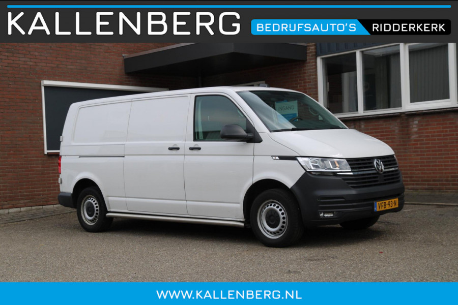 Volkswagen Transporter 2.0 TDI L2H1 150PK / App connect / Navi / Trekhaak / Cruise