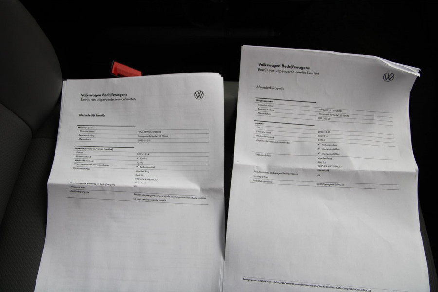 Volkswagen Transporter 2.0 TDI L2H1 150PK / App connect / Navi / Trekhaak / Cruise