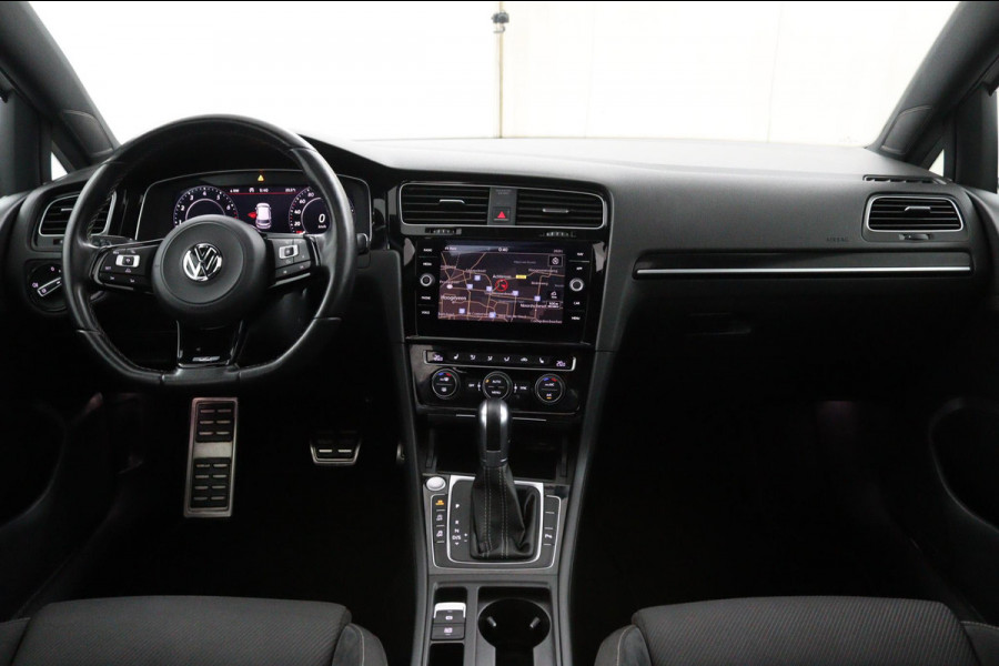 Volkswagen Golf 7.5 R 4Motion*AKRA*DSG*PANO*CAMERA*ACC*BLINDSP*BTW