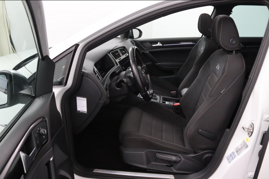 Volkswagen Golf 7.5 R 4Motion*AKRA*DSG*PANO*CAMERA*ACC*BLINDSP*BTW