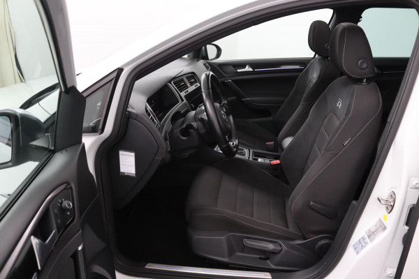 Volkswagen Golf 7.5 R 4Motion*AKRA*DSG*PANO*CAMERA*ACC*BLINDSP*BTW