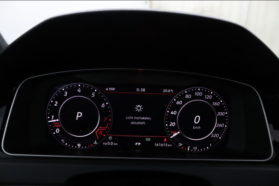Volkswagen Golf 7.5 R 4Motion*AKRA*DSG*PANO*CAMERA*ACC*BLINDSP*BTW