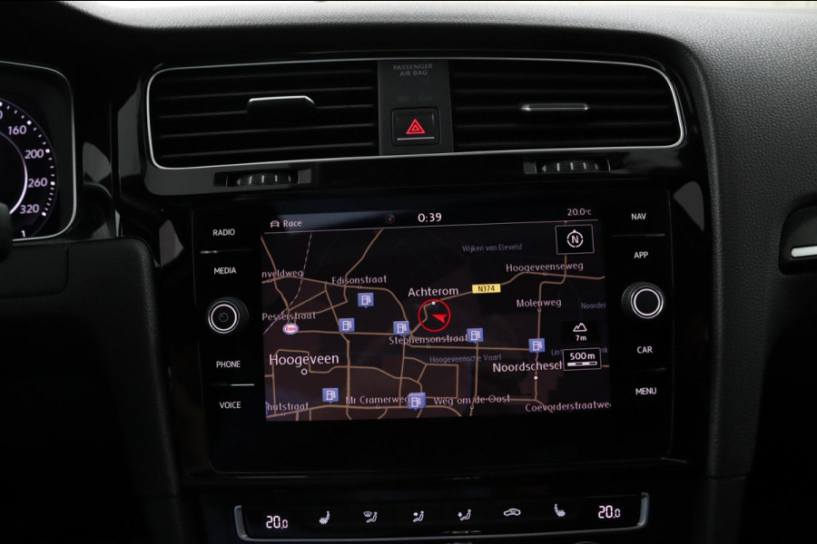 Volkswagen Golf 7.5 R 4Motion*AKRA*DSG*PANO*CAMERA*ACC*BLINDSP*BTW