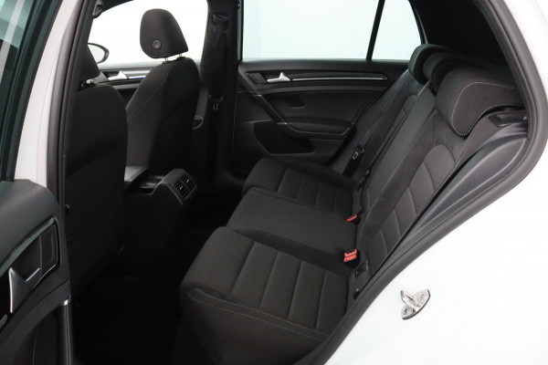 Volkswagen Golf 7.5 R 4Motion*AKRA*DSG*PANO*CAMERA*ACC*BLINDSP*BTW