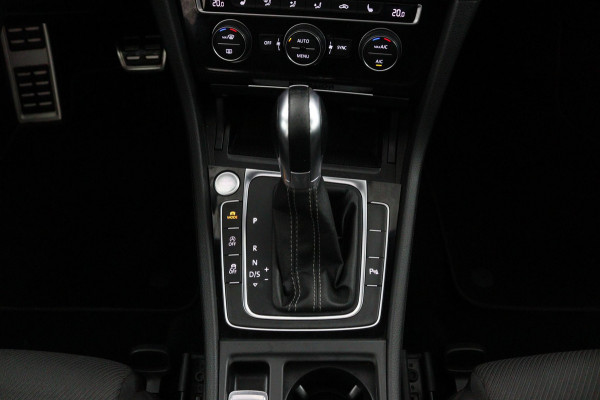 Volkswagen Golf 7.5 R 4Motion*AKRA*DSG*PANO*CAMERA*ACC*BLINDSP*BTW