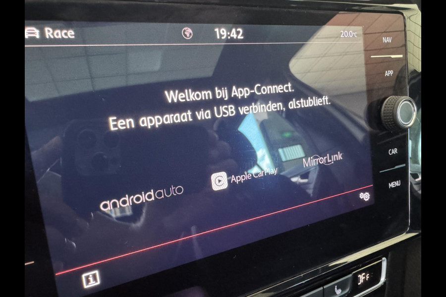 Volkswagen Golf 7.5 R 4Motion*AKRA*DSG*PANO*CAMERA*ACC*BLINDSP*BTW