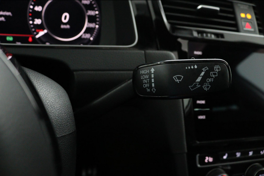Volkswagen Golf 7.5 R 4Motion*AKRA*DSG*PANO*CAMERA*ACC*BLINDSP*BTW
