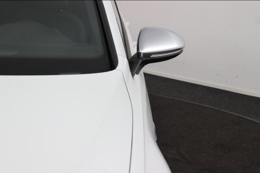 Volkswagen Golf 7.5 R 4Motion*AKRA*DSG*PANO*CAMERA*ACC*BLINDSP*BTW
