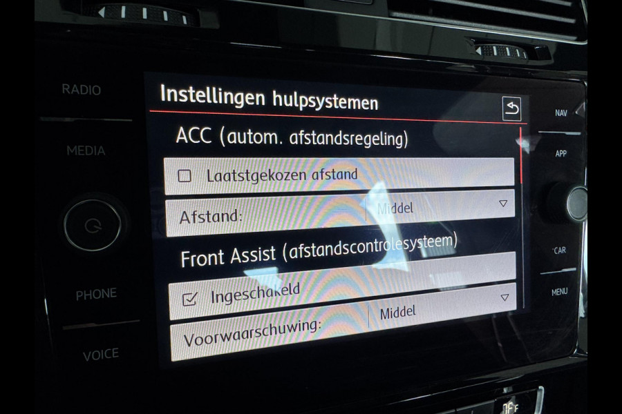 Volkswagen Golf 7.5 R 4Motion*AKRA*DSG*PANO*CAMERA*ACC*BLINDSP*BTW