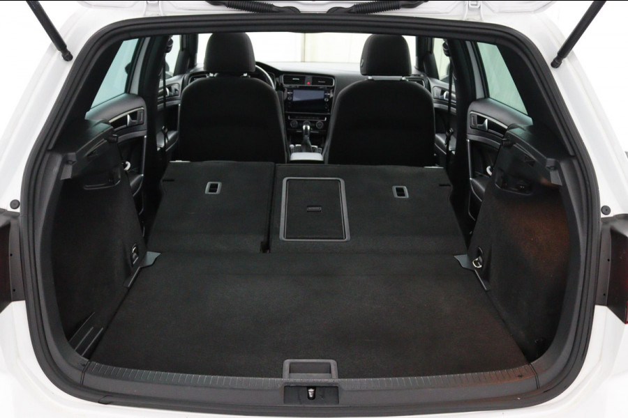 Volkswagen Golf 7.5 R 4Motion*AKRA*DSG*PANO*CAMERA*ACC*BLINDSP*BTW