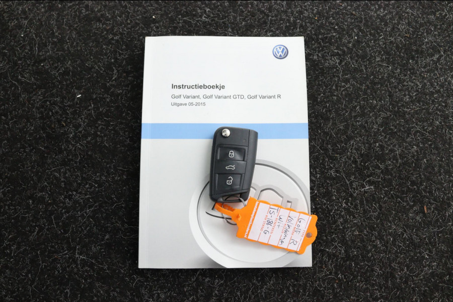 Volkswagen Golf 7.5 R 4Motion*AKRA*DSG*PANO*CAMERA*ACC*BLINDSP*BTW