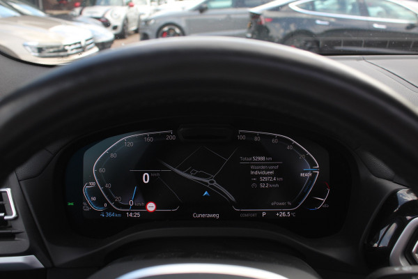 BMW iX3 High Executive 80 kWh / SoH 98.4% / Trekhaak / Panoramadak / 360Camera / Head-up / 20'' / Leder / Harman Kardon / Sfeerverlichting / Dodehoek / DAB / Stuur+Stoelverwarming / ACC