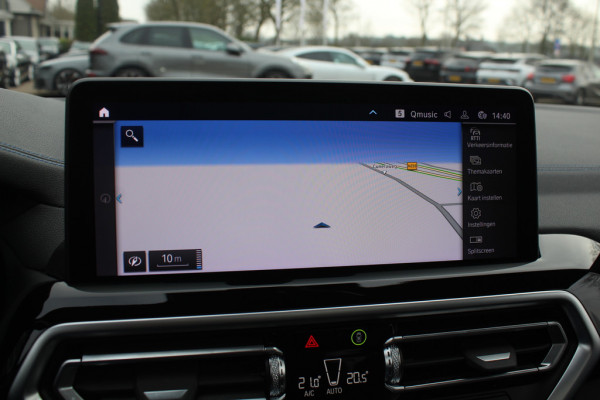 BMW iX3 High Executive 80 kWh / SoH 98.4% / Trekhaak / Panoramadak / 360Camera / Head-up / 20'' / Leder / Harman Kardon / Sfeerverlichting / Dodehoek / DAB / Stuur+Stoelverwarming / ACC