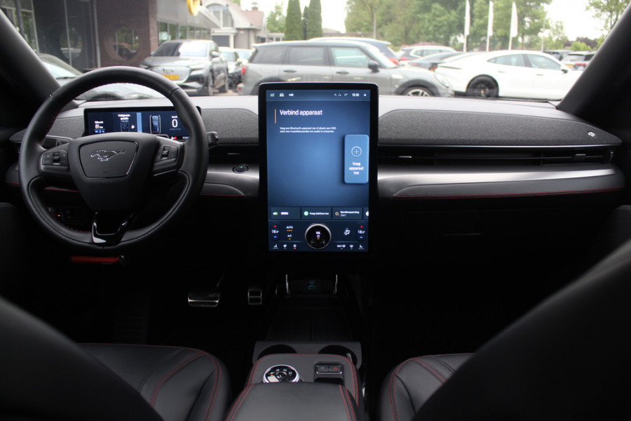 Ford Mustang Mach-E Extended First Edition AWD 98 kWh / SoH 94.9% / Trekhaak / Panoramadak / Camera / Leder / 19'' / B&O / Keyless / DAB / Dodehoek / ACC / Navigatie / Sfeerverlichting / Stoelverwarming