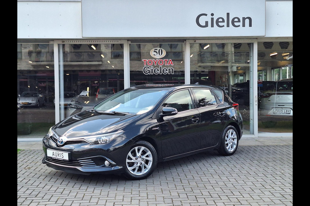Toyota Auris 1.8 Hybrid Dynamic | Navigatie, 16 inch, Parkeercamera, Cruise control, Stuurbediening, Bluetooth