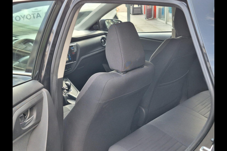 Toyota Auris 1.8 Hybrid Dynamic | Navigatie, 16 inch, Parkeercamera, Cruise control, Stuurbediening, Bluetooth