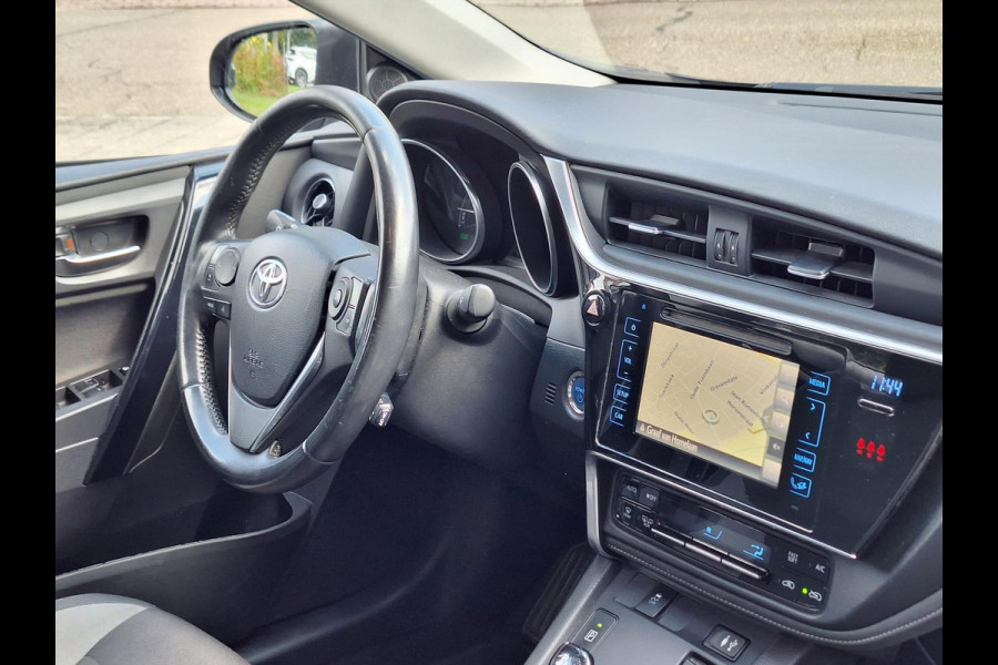 Toyota Auris 1.8 Hybrid Dynamic | Navigatie, 16 inch, Parkeercamera, Cruise control, Stuurbediening, Bluetooth