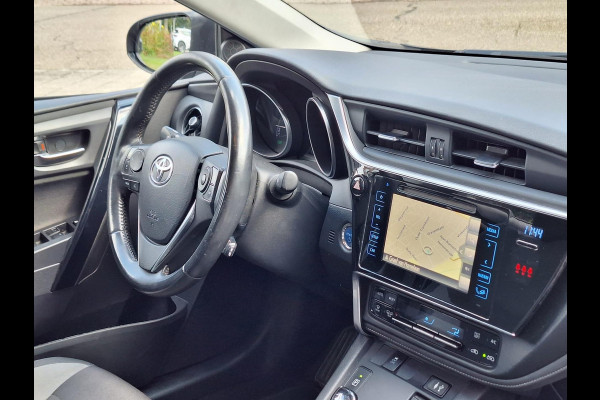 Toyota Auris 1.8 Hybrid Dynamic | Navigatie, 16 inch, Parkeercamera, Cruise control, Stuurbediening, Bluetooth