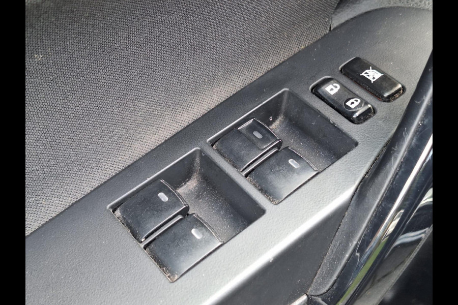 Toyota Auris 1.8 Hybrid Dynamic | Navigatie, 16 inch, Parkeercamera, Cruise control, Stuurbediening, Bluetooth