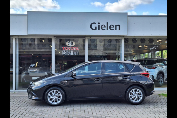 Toyota Auris 1.8 Hybrid Dynamic | Navigatie, 16 inch, Parkeercamera, Cruise control, Stuurbediening, Bluetooth