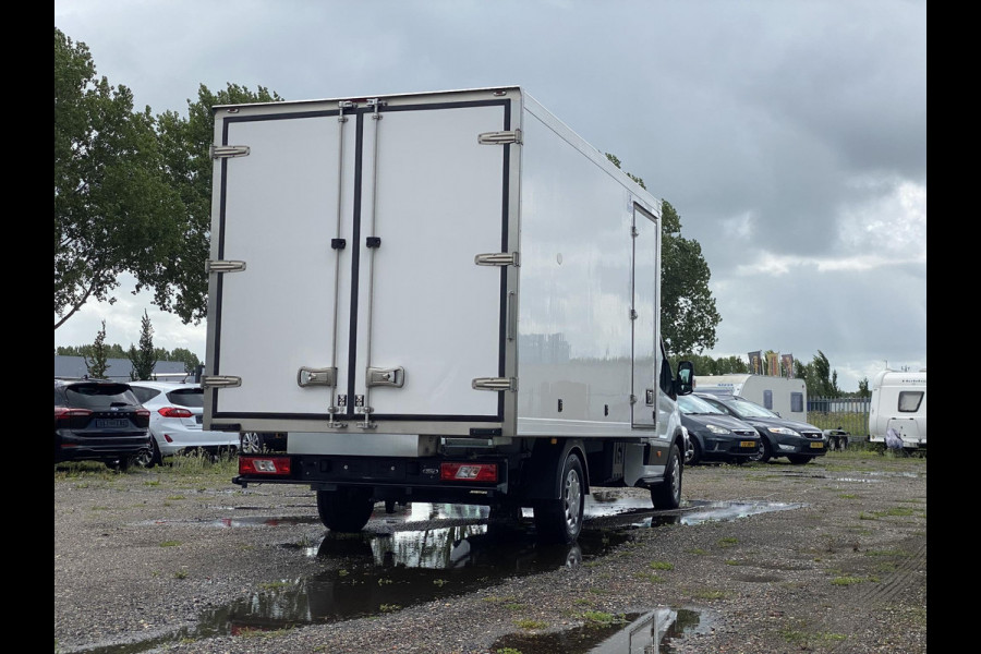 Ford Transit 350 2.0 TDCI L4H1 Trend RWD | 130pk | Zuid | Geïsoleerde Bakwagen! | Zijdeur | Deuren achter | Airco | Cruise control | BPM VRIJ