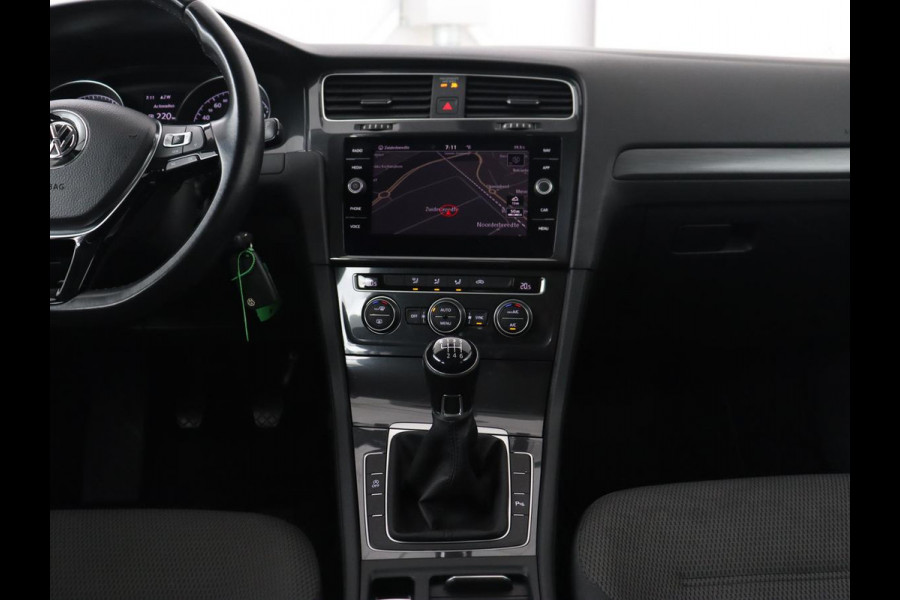 Volkswagen Golf 1.0 TSI Comfortline | Carplay | Adaptive cruise | Navigatie | Climate control | Parkeerhulp | Bluetooth