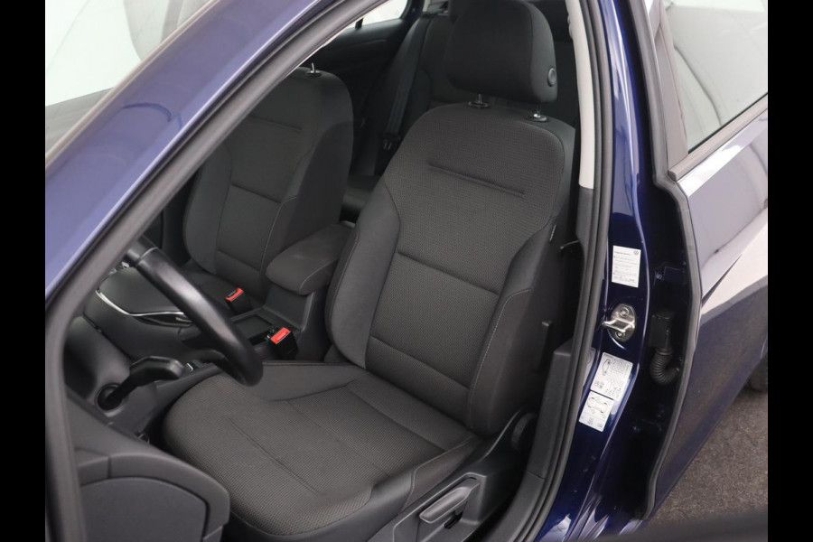 Volkswagen Golf 1.0 TSI Comfortline | Carplay | Adaptive cruise | Navigatie | Climate control | Parkeerhulp | Bluetooth