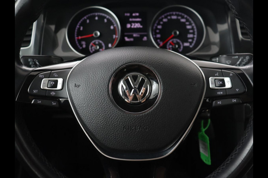Volkswagen Golf 1.0 TSI Comfortline | Carplay | Adaptive cruise | Navigatie | Climate control | Parkeerhulp | Bluetooth