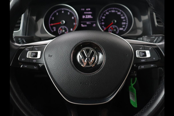 Volkswagen Golf 1.0 TSI Comfortline | Carplay | Adaptive cruise | Navigatie | Climate control | Parkeerhulp | Bluetooth