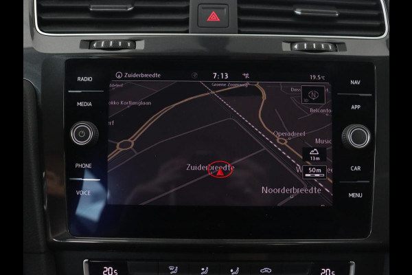 Volkswagen Golf 1.0 TSI Comfortline | Carplay | Adaptive cruise | Navigatie | Climate control | Parkeerhulp | Bluetooth