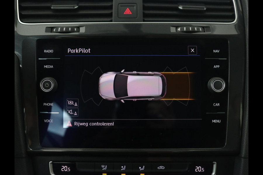 Volkswagen Golf 1.0 TSI Comfortline | Carplay | Adaptive cruise | Navigatie | Climate control | Parkeerhulp | Bluetooth