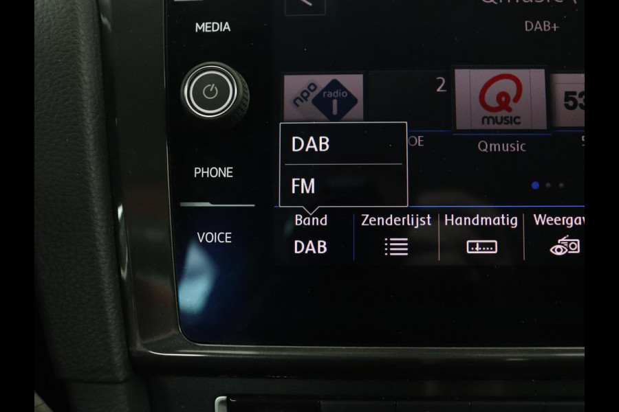 Volkswagen Golf 1.0 TSI Comfortline | Carplay | Adaptive cruise | Navigatie | Climate control | Parkeerhulp | Bluetooth